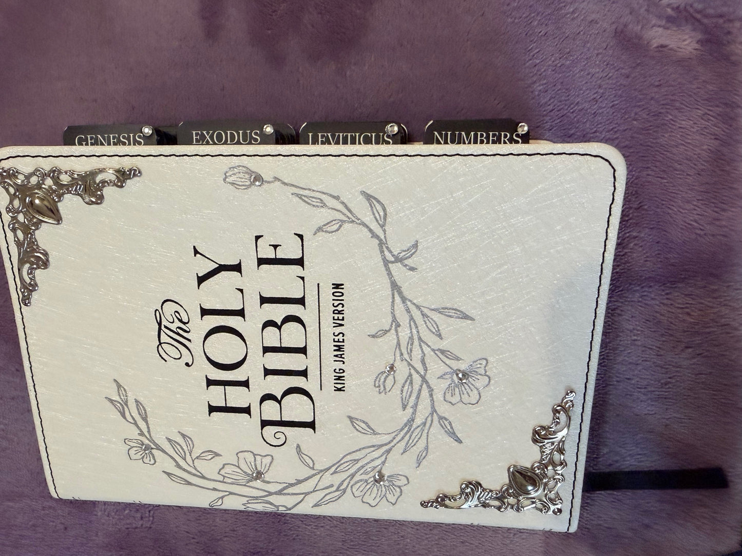 Pearlized White Wreath Design Compact Large Print KJV Holy Bible